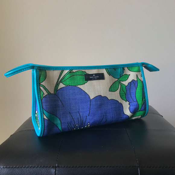 kate spade Handbags - FLASH SALE! Kate Spade floral cosmetics bag